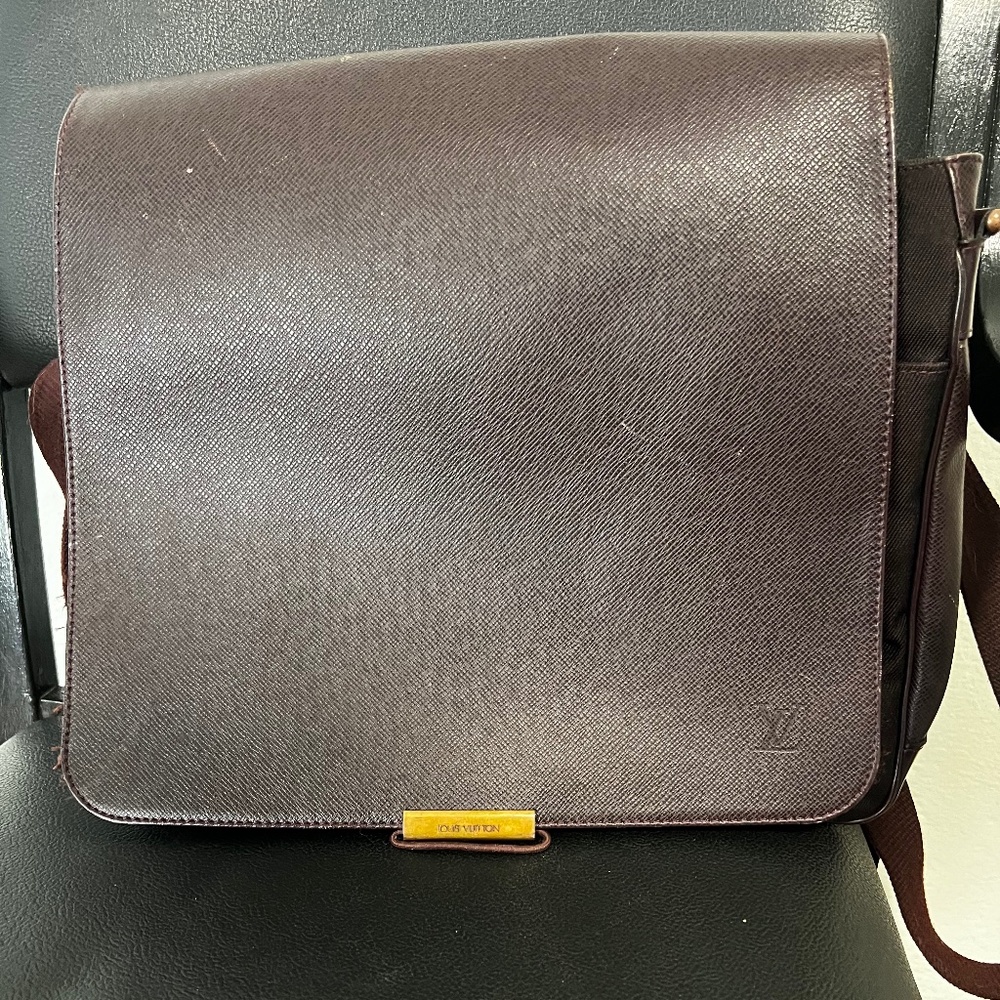Louis Vuitton unisex messenger bag